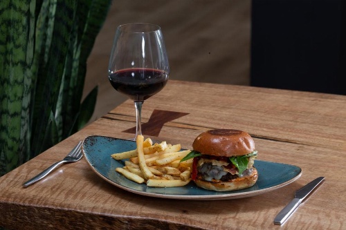 Toll House Hotel image 11