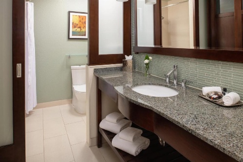 Toll House Hotel image 41